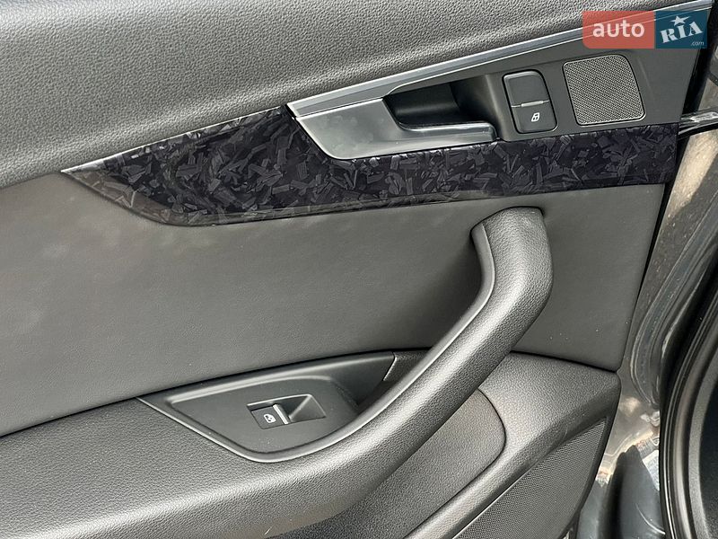 Седан Audi A4 2019 в Києві