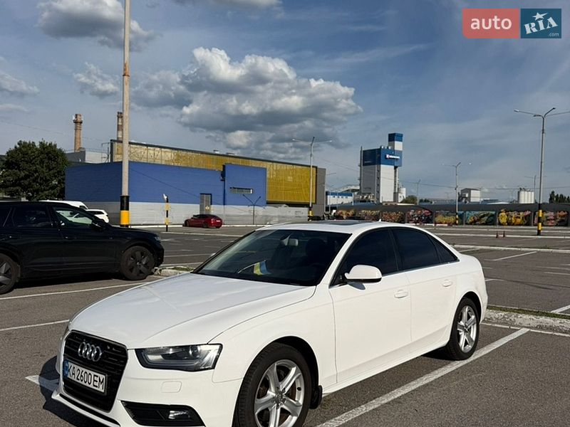Седан Audi A4 2014 в Киеве