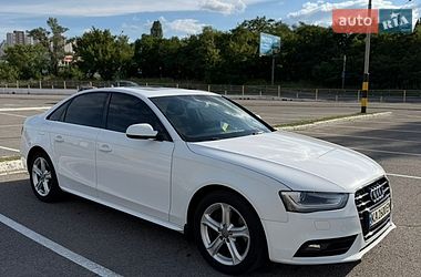 Седан Audi A4 2014 в Киеве