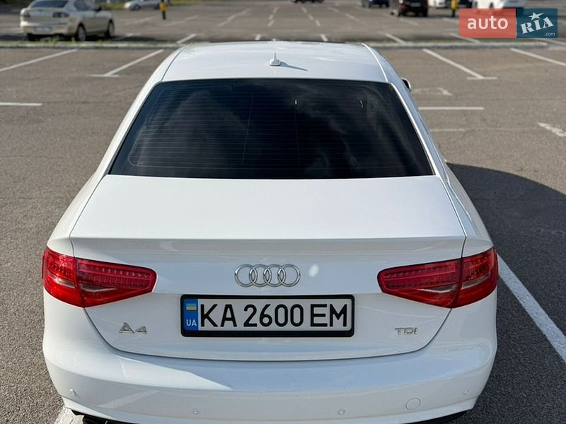 Седан Audi A4 2014 в Києві