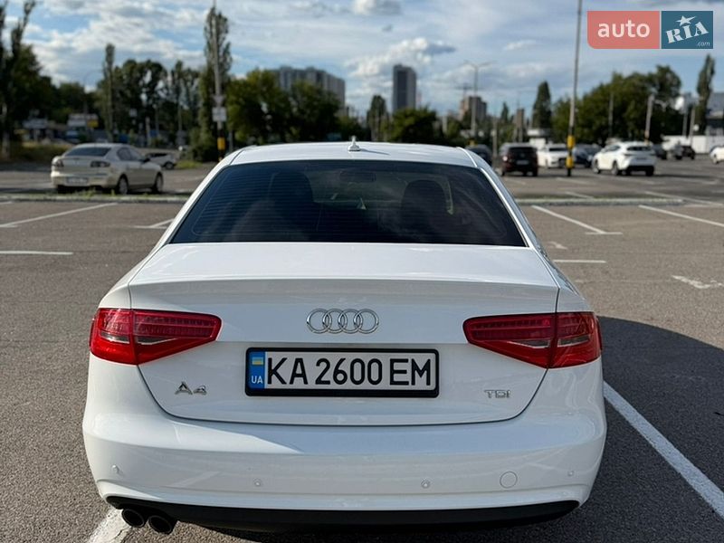 Седан Audi A4 2014 в Киеве