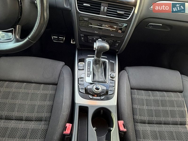 Седан Audi A4 2014 в Киеве