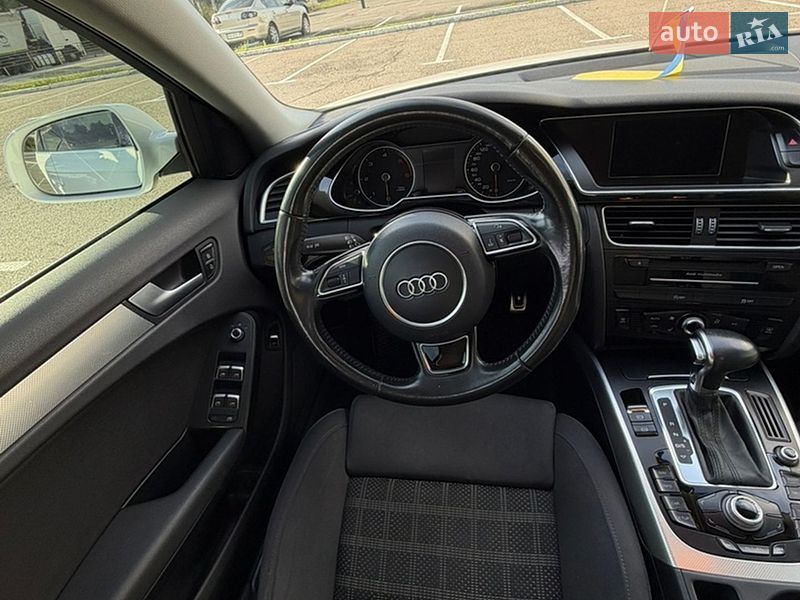 Седан Audi A4 2014 в Киеве