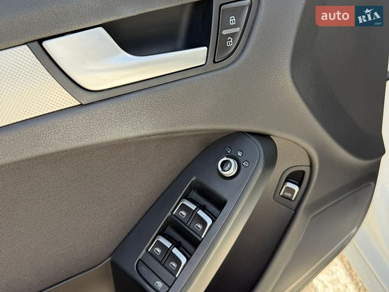 Седан Audi A4 2014 в Києві