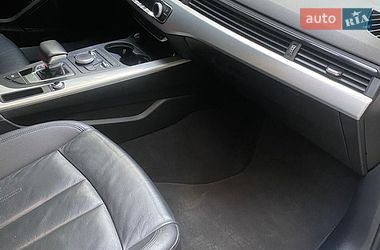 Седан Audi A4 2018 в Дубно