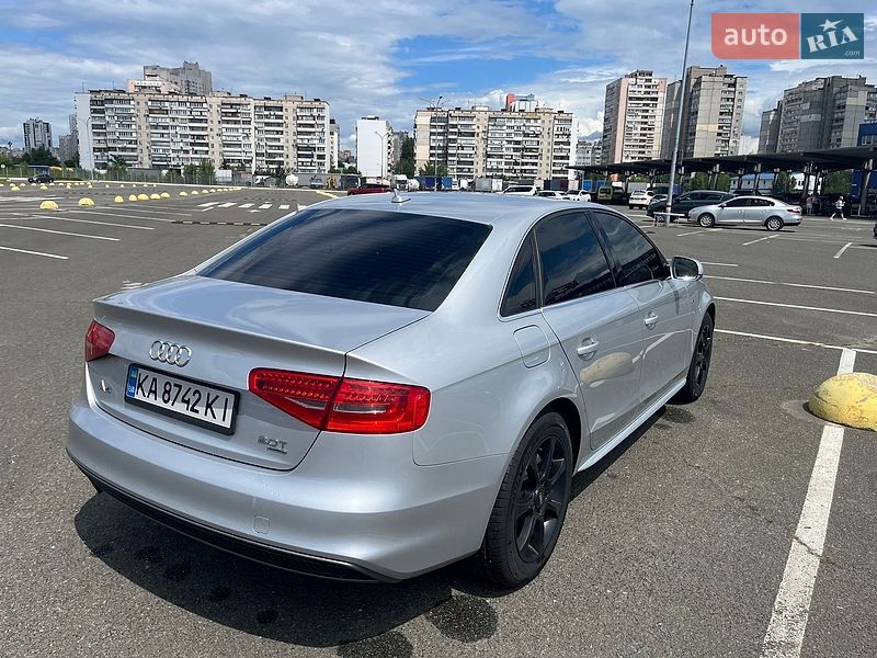 Седан Audi A4 2014 в Киеве