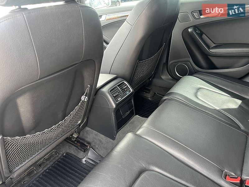 Седан Audi A4 2014 в Киеве