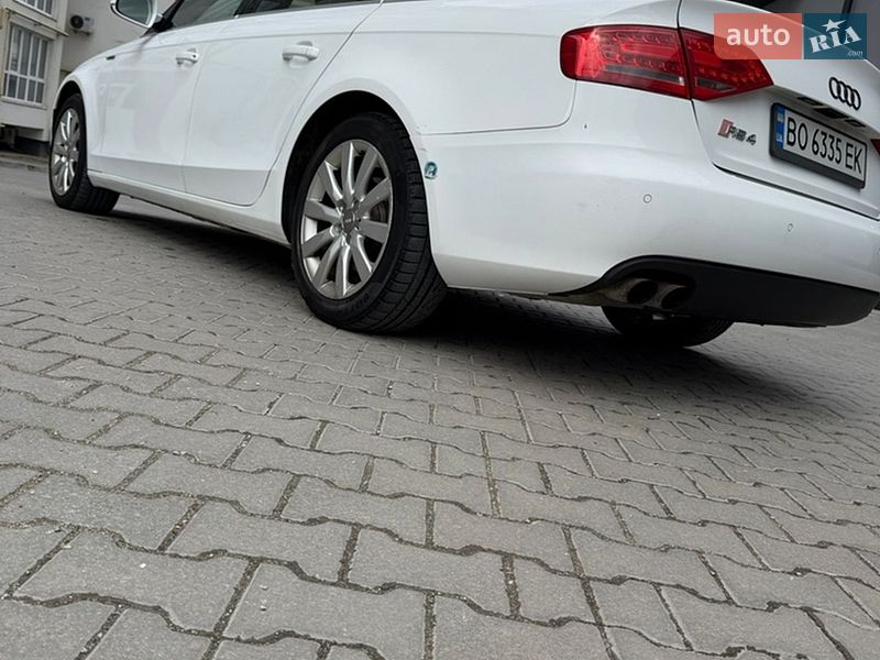 Седан Audi A4 2011 в Тернополе