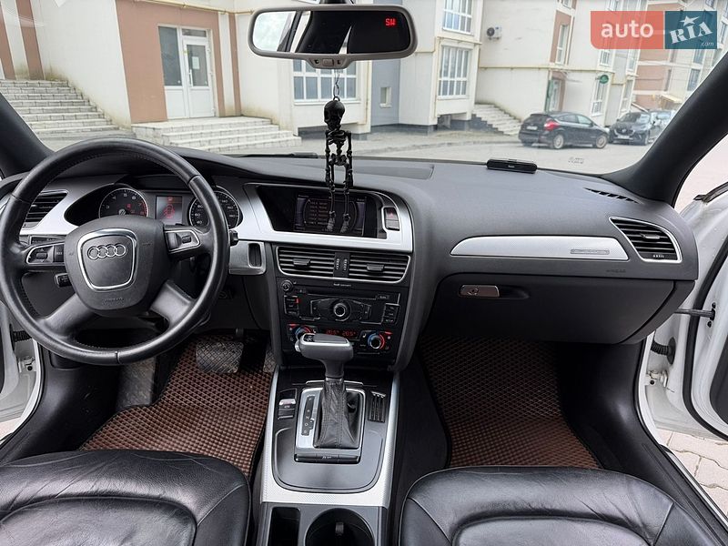 Седан Audi A4 2011 в Тернополе
