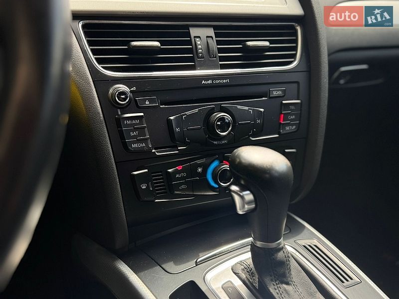 Седан Audi A4 2010 в Киеве