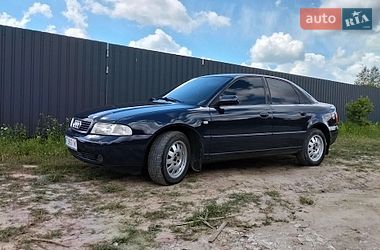 Седан Audi A4 2000 в Тарасівці
