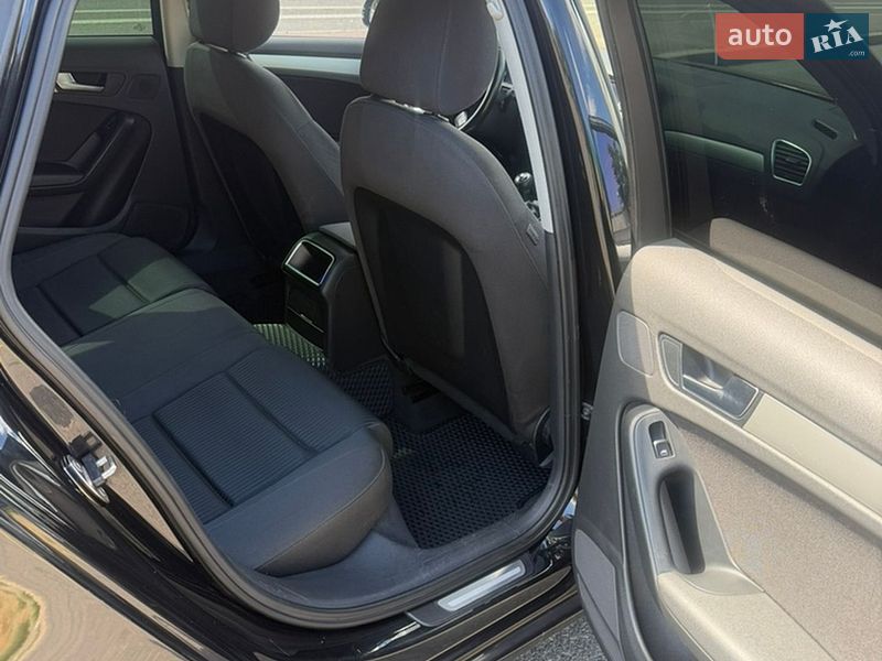 Седан Audi A4 2010 в Одессе
