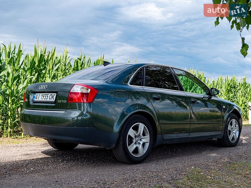Седан Audi A4 2001 в Обухові