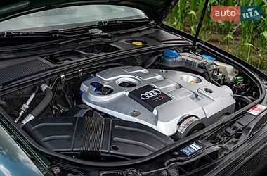 Седан Audi A4 2001 в Обухові