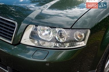 Седан Audi A4 2001 в Обухові