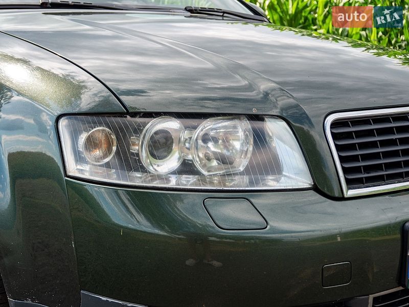 Седан Audi A4 2001 в Обухові
