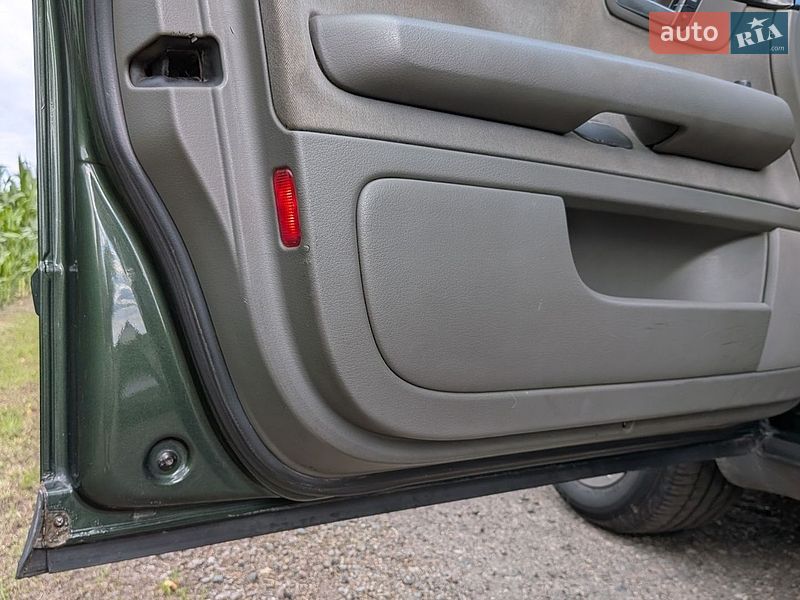 Седан Audi A4 2001 в Обухові
