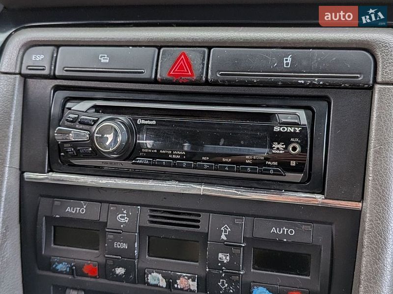 Седан Audi A4 2001 в Обухові