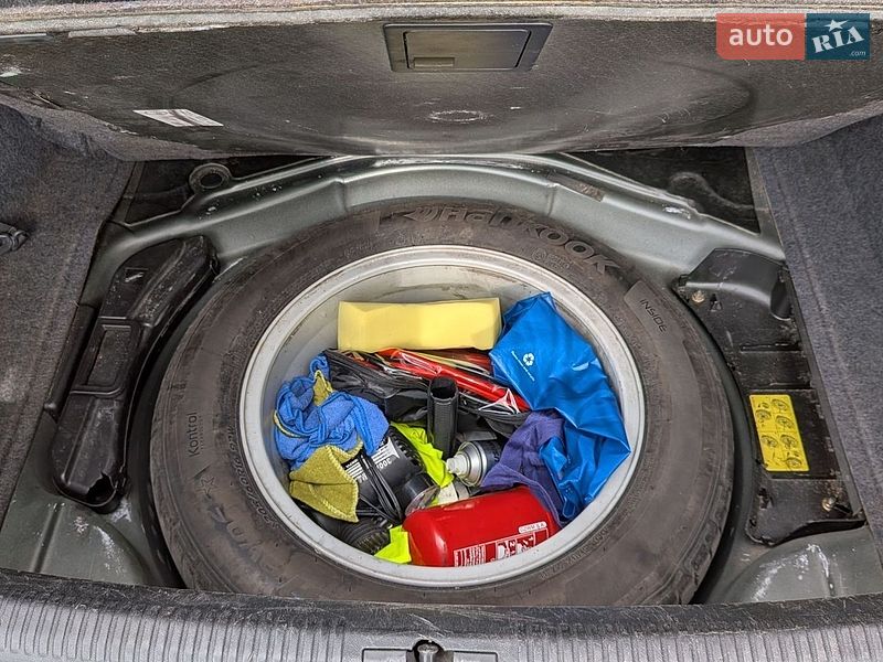 Седан Audi A4 2001 в Обухові