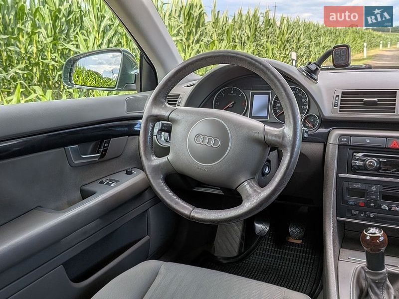 Седан Audi A4 2001 в Обухові