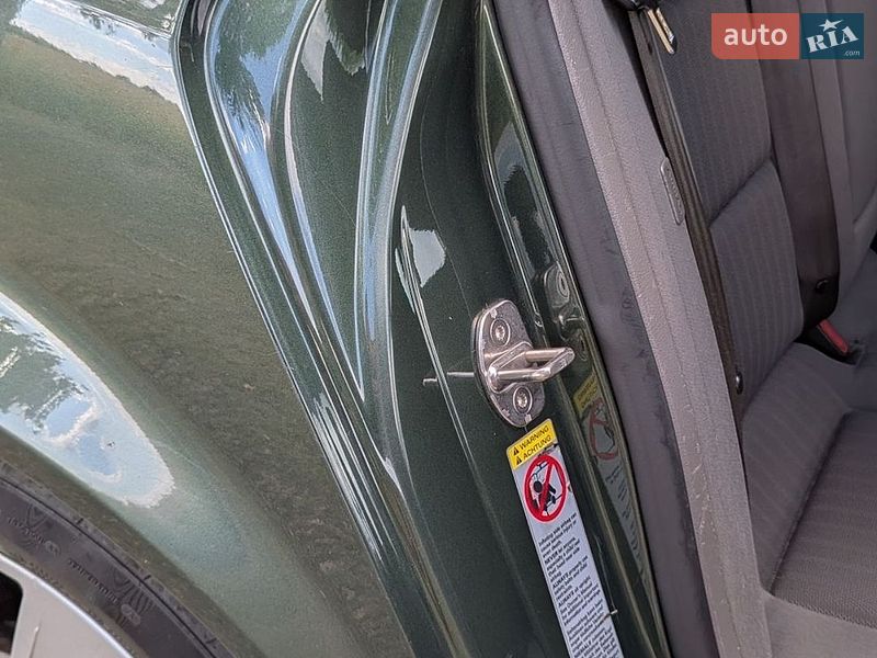 Седан Audi A4 2001 в Обухові