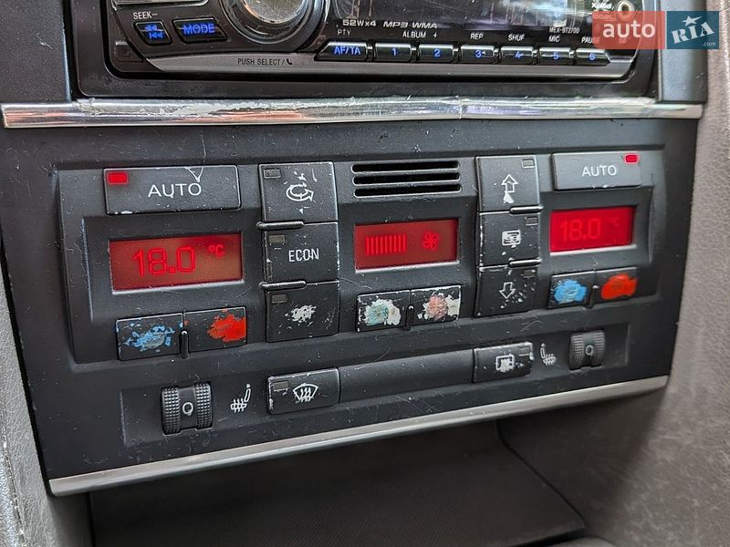 Седан Audi A4 2001 в Обухові