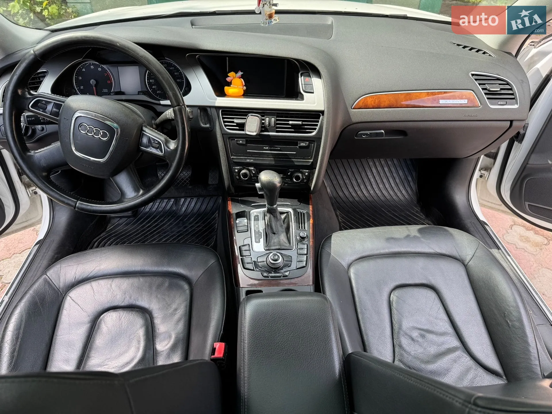 2010 Audi A4 - мініатюра 9