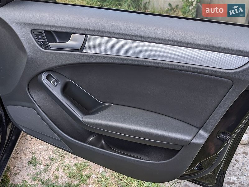 Седан Audi A4 2013 в Тернополі