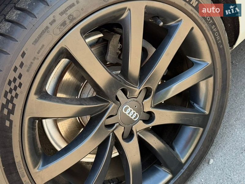 Седан Audi A4 2012 в Одесі