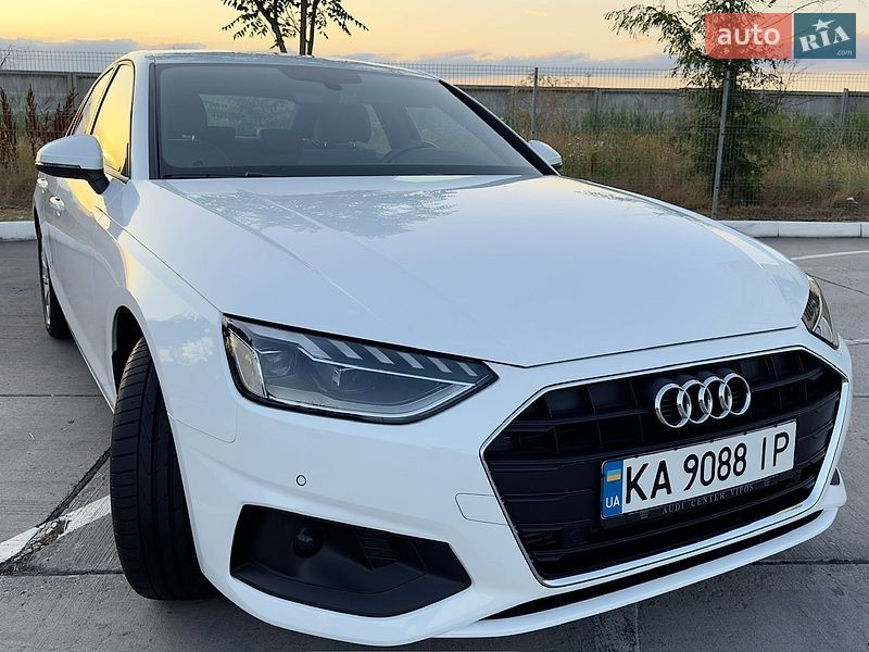 Седан Audi A4 2022 в Одесі