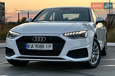 Седан Audi A4 2022 в Одесі