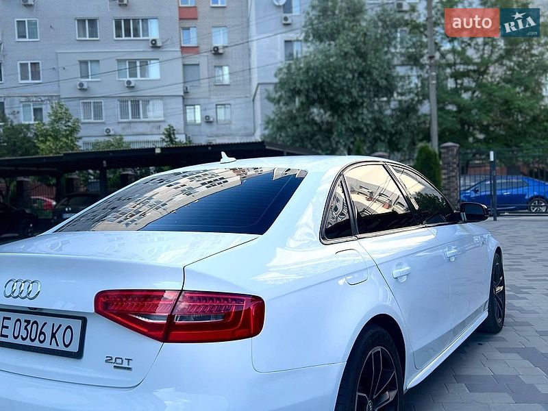 Седан Audi A4 2014 в Дніпрі