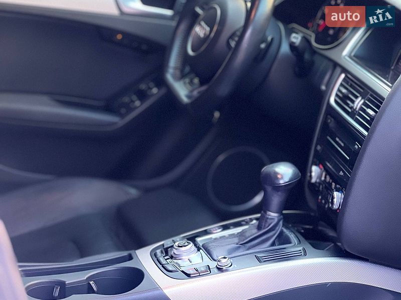 Седан Audi A4 2014 в Дніпрі