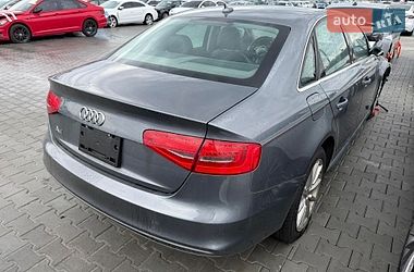 Седан Audi A4 2014 в Львове