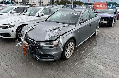 Седан Audi A4 2014 в Львове