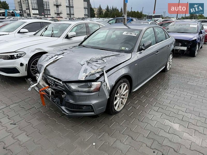 Седан Audi A4 2014 в Львове