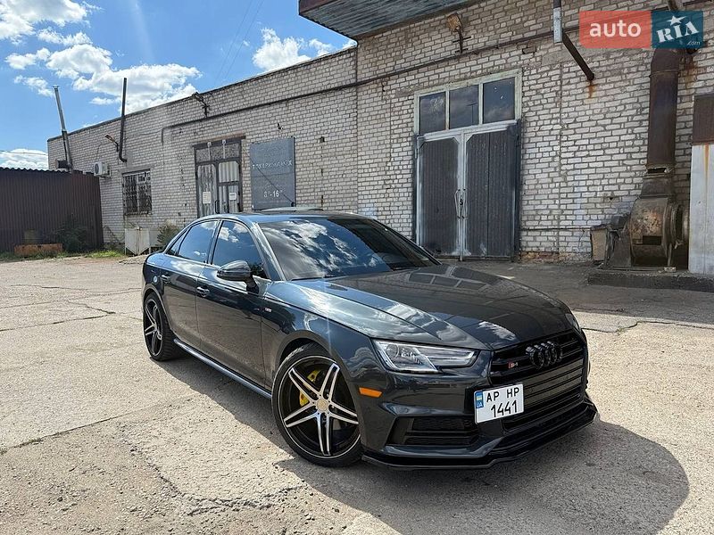 Audi A4 2017