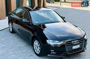 Седан Audi A4 2012 в Луцьку
