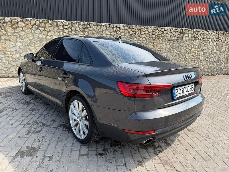 Седан Audi A4 2016 в Тернополі