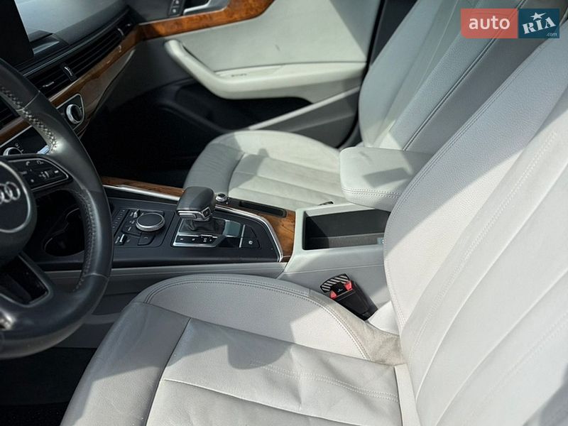 Седан Audi A4 2016 в Тернополі