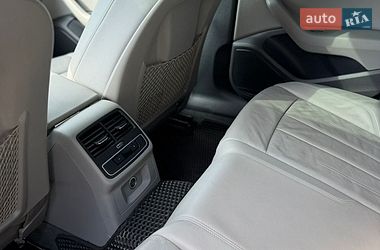 Седан Audi A4 2016 в Тернополі