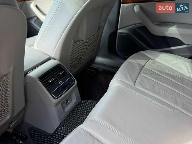 Седан Audi A4 2016 в Тернополі