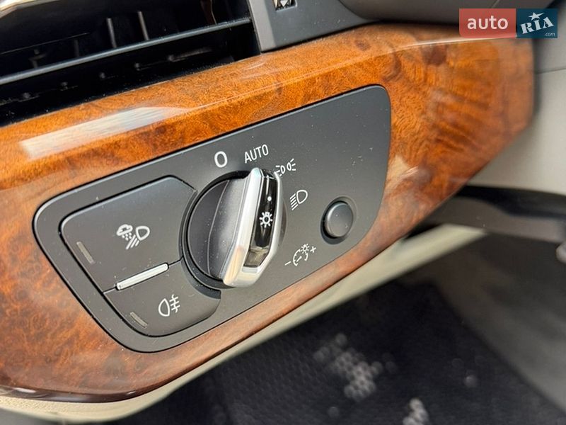 Седан Audi A4 2016 в Тернополі