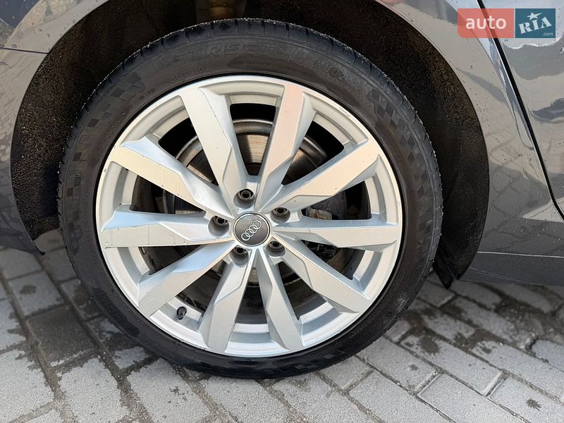 Седан Audi A4 2016 в Тернополі