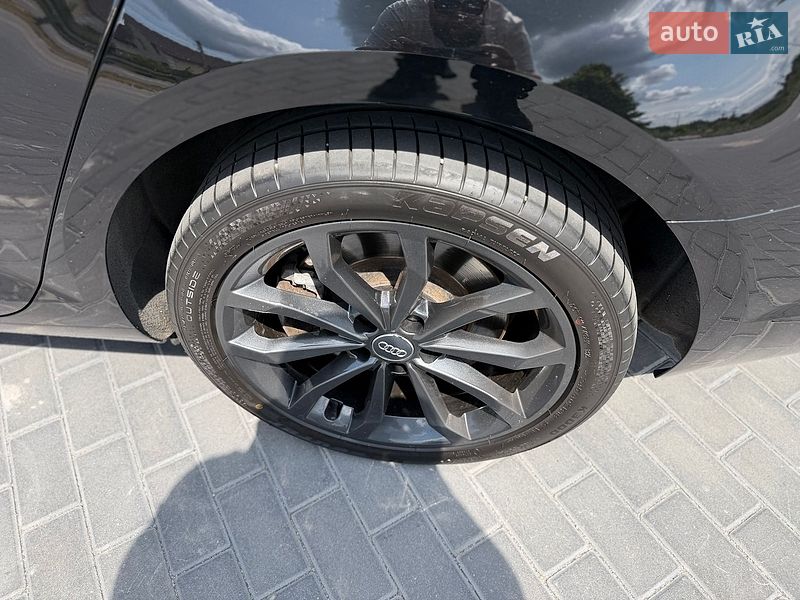 Седан Audi A4 2017 в Виннице
