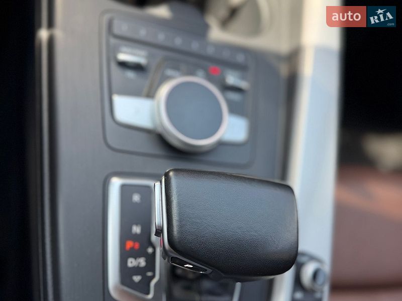 Седан Audi A4 2017 в Виннице