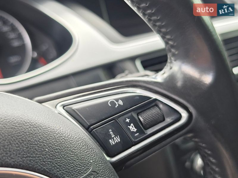 Седан Audi A4 2015 в Киеве