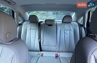 Седан Audi A4 2018 в Полтаві
