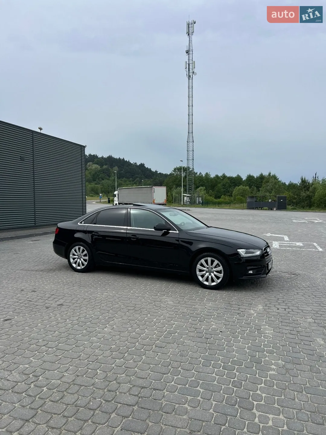 2013 Audi A4 - мініатюра 2
