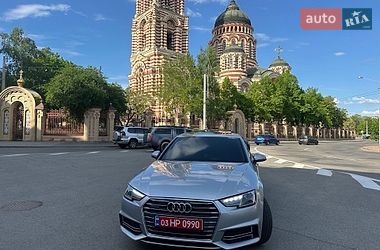 Седан Audi A4 2018 в Полтаві